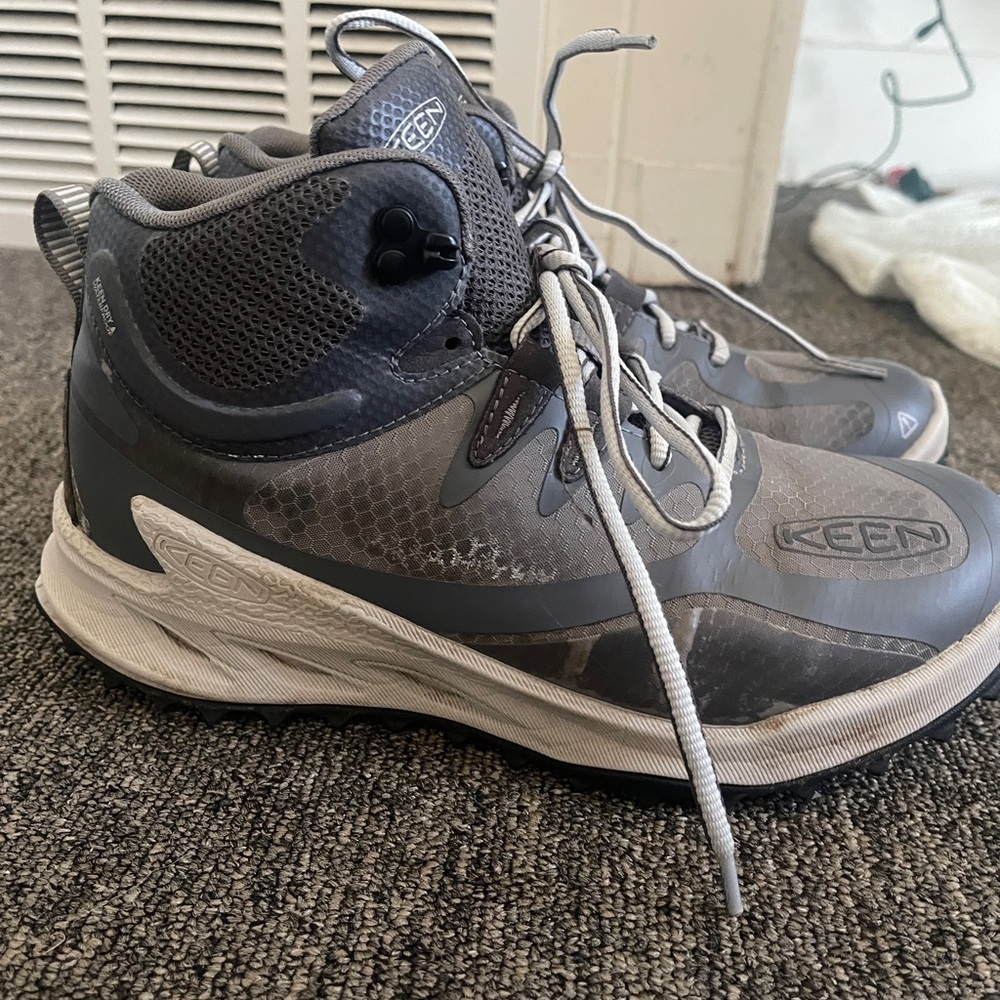 KEEN Women's Zionic Mid Height Waterproof Hiking Boots Steel Grey/Magnet US Sz 8 - Picture 4 of 12